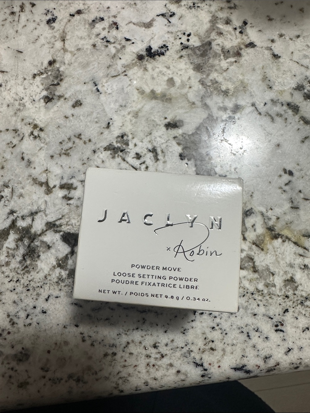 Jaclyn x Robin Loose Setting Powder - sheer medium